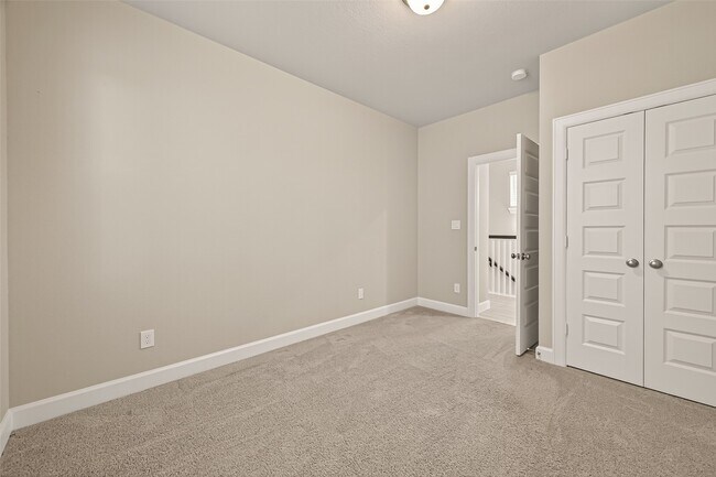 Building Photo - 3223 Cedar Dawn Ln