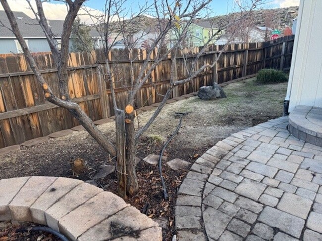 Building Photo - Lemon Valley Three Bedroom