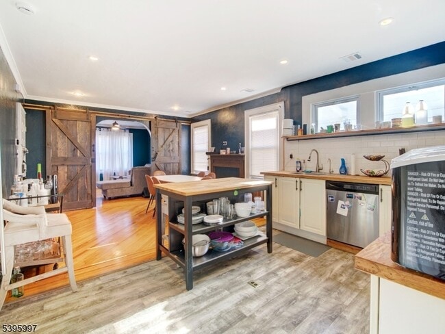 Building Photo - 97 La France Ave