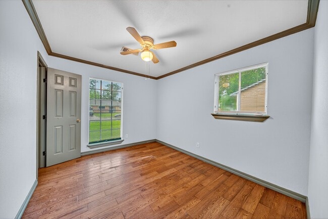 Building Photo - 5725 Melanite Ave