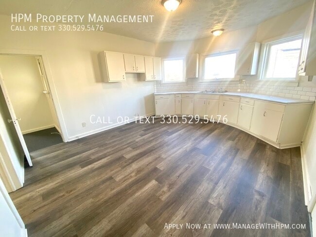 Building Photo - 1507 Garfield Ave SW