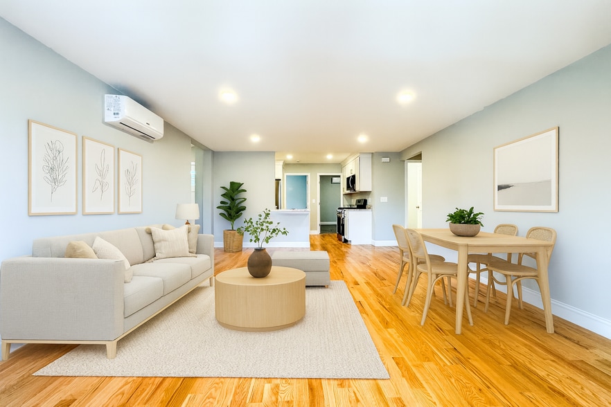 VIRTUALLY STAGED - 58 Chestnut St