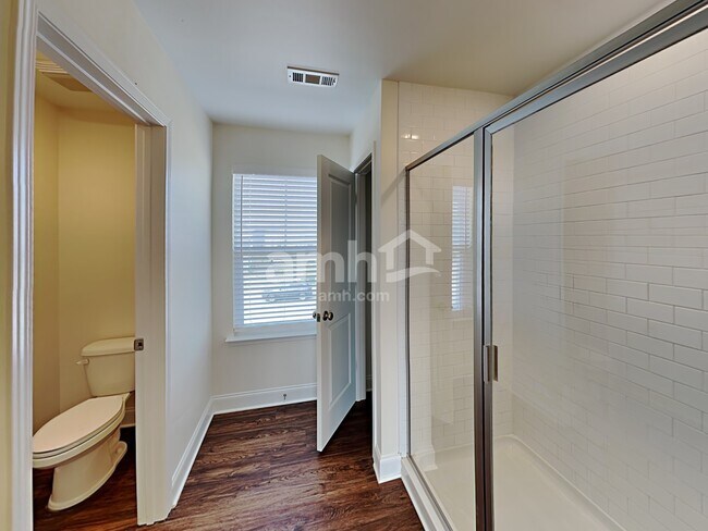 Building Photo - 4845 Chutney Dr