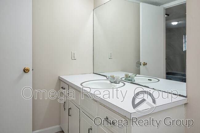 Building Photo - 1507 7th Ave