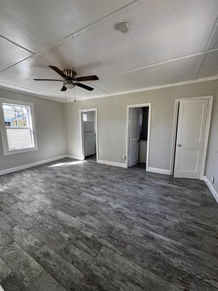 Building Photo - 709 S Lake Ave