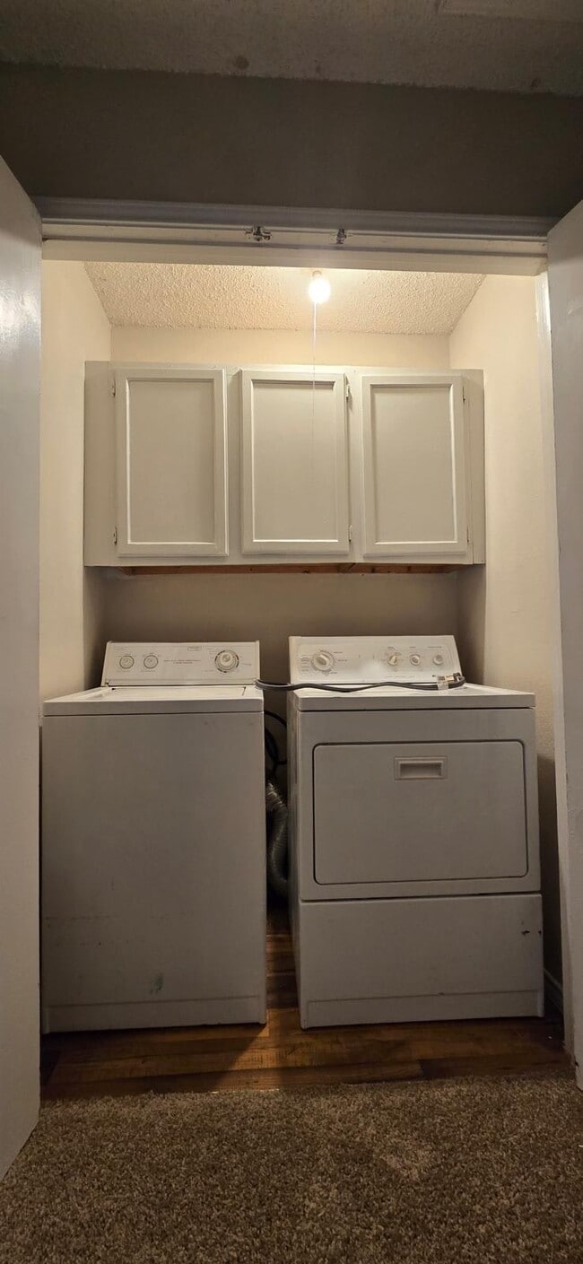 Building Photo - 8117 Foxfire Ln