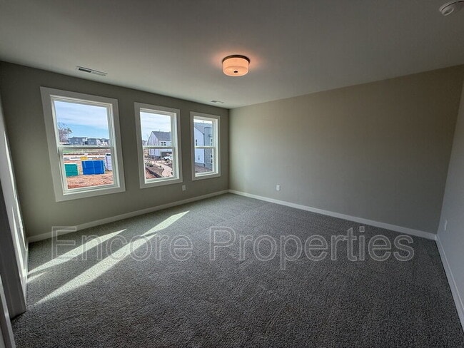 Building Photo - 67 Wandering Wy