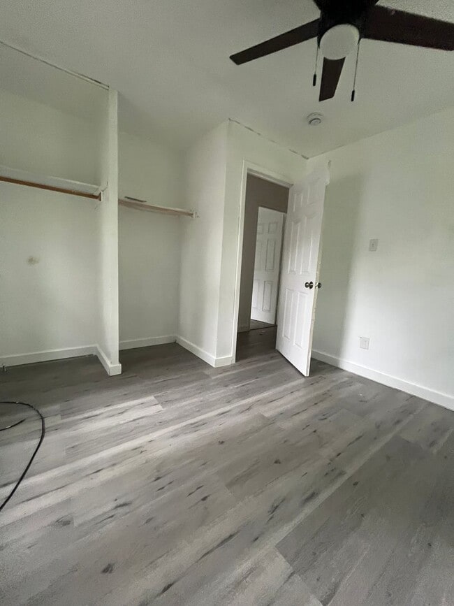 Building Photo - 4 bedroom Section 8 Approved Home