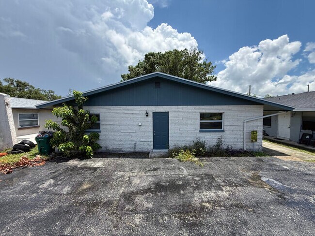 Building Photo - 3716 137th Ave N