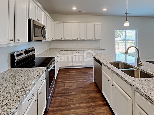 Building Photo - 429 Bluewater Dr