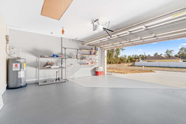 Building Photo - Spacious 3BR Home with Tile Floors & Spa-Like Primary Suite – Marion Oaks