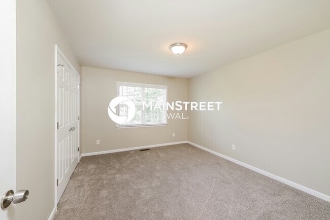 Building Photo - 3 Bedroom Pet-Friendly Home in Winston-Salem, NC with Main Street Renewal