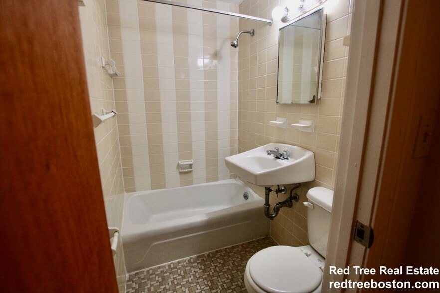 Building Photo - 1315 Commonwealth Ave