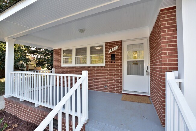 Building Photo - 738 Atlantic Ave