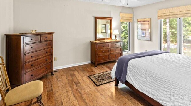 Building Photo - FUlly Furnished Waterfront Home 50' Dock Protected Inlet- 3BR/2BA Marina Community New Bern