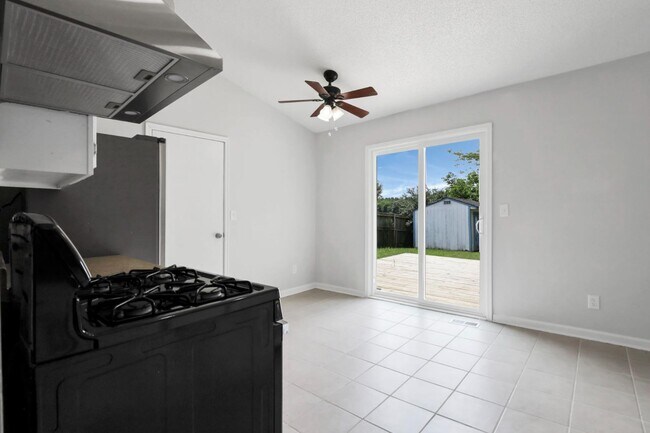Building Photo - 1683 Ringfield Dr