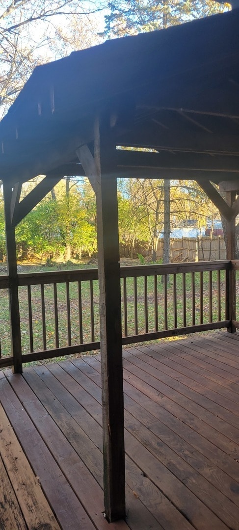 Building Photo - 6921 Clarendon Hills Rd