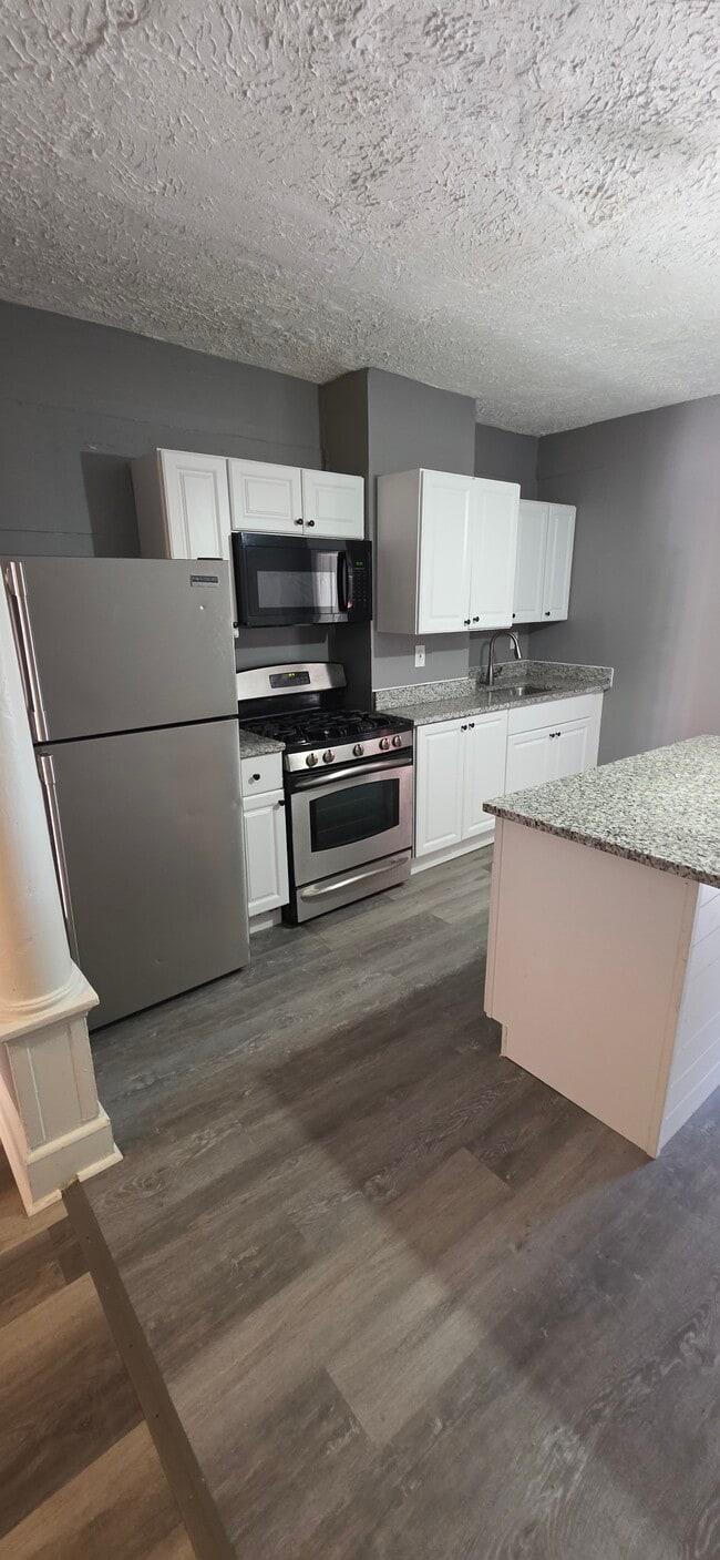 Building Photo - 2707 Presbury St