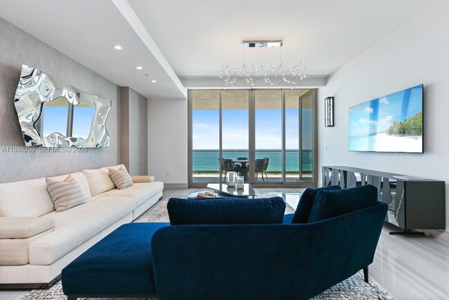 Building Photo - 17901 Collins Ave