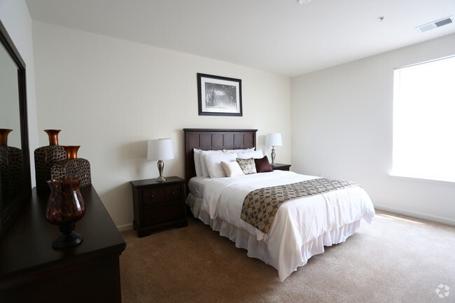 2BR, 2BA - Hibiscus - Islands of Fox Chase