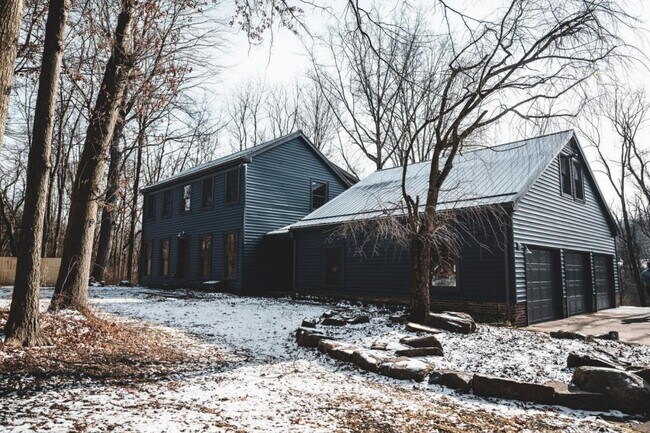 Primary Photo - 802 Cunningham Rd