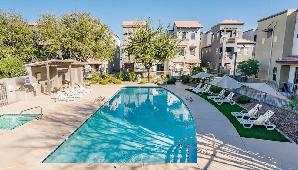 Building Photo - 300 N Gila Springs Blvd