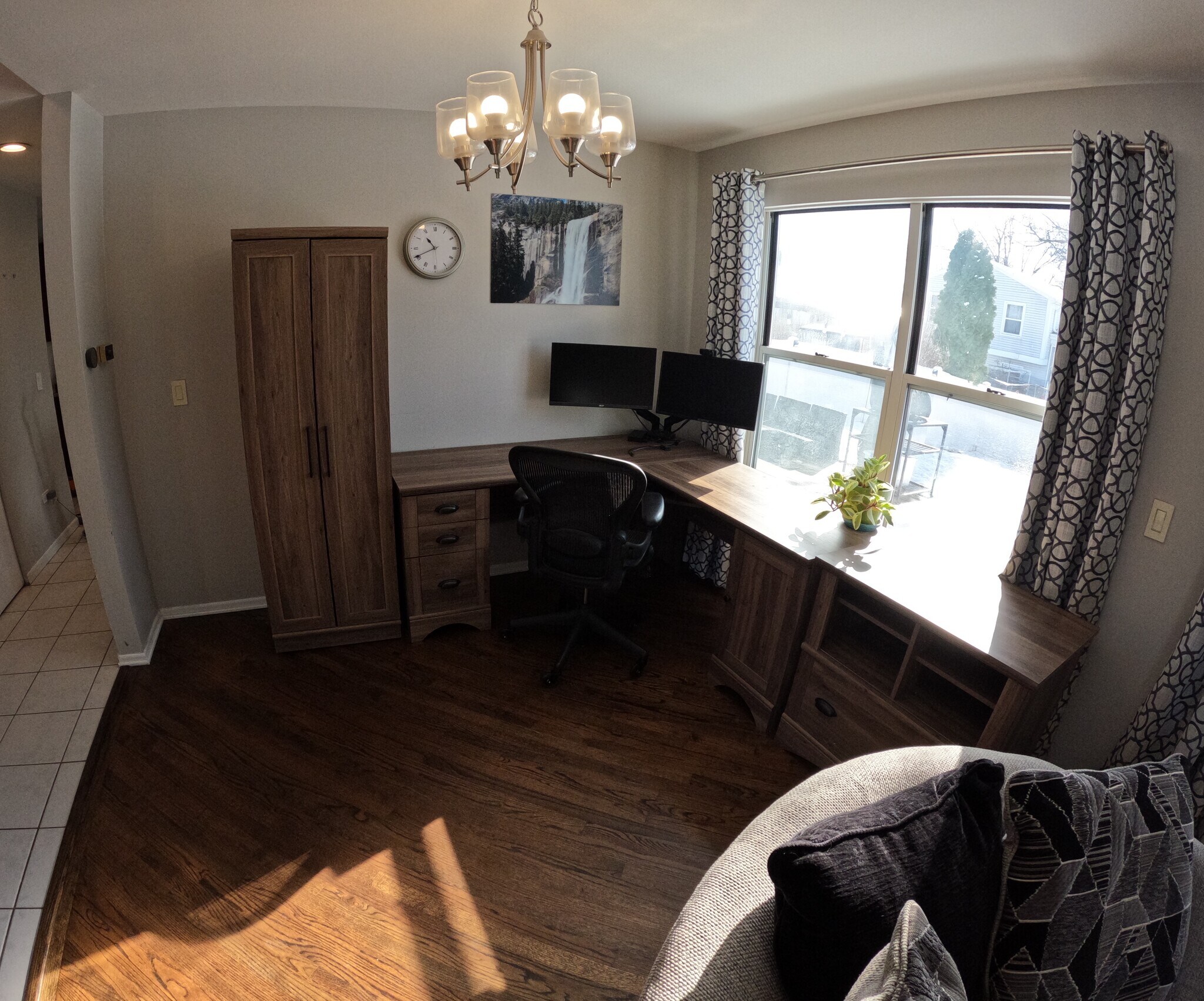 Building Photo - 525 Lasalle Ln