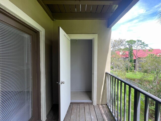 Building Photo - Fully Renovated 1-Bedroom, 1-Bath Condo in Gated Community – Available Now!