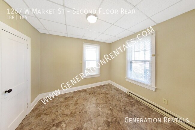 Building Photo - 1267 W Market St