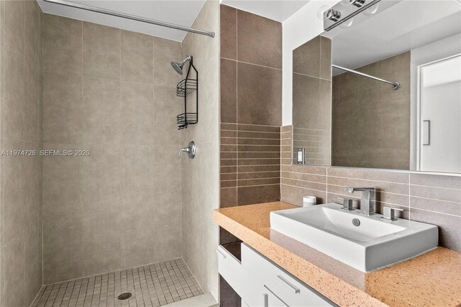 Building Photo - 435 21st St