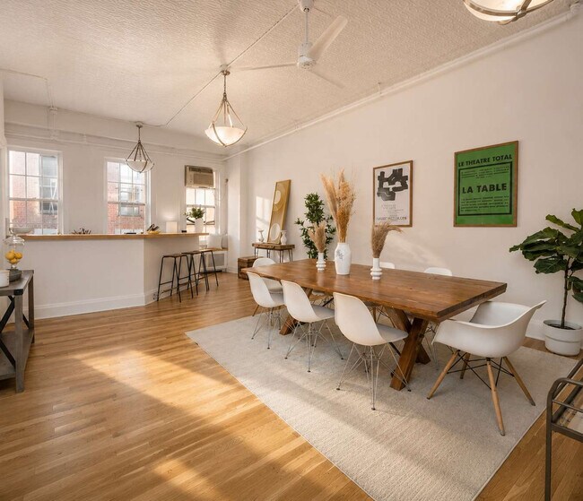 Building Photo - 508 Broadway-SI ID1035001P