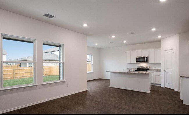 Building Photo - 18405 Cremello Dr