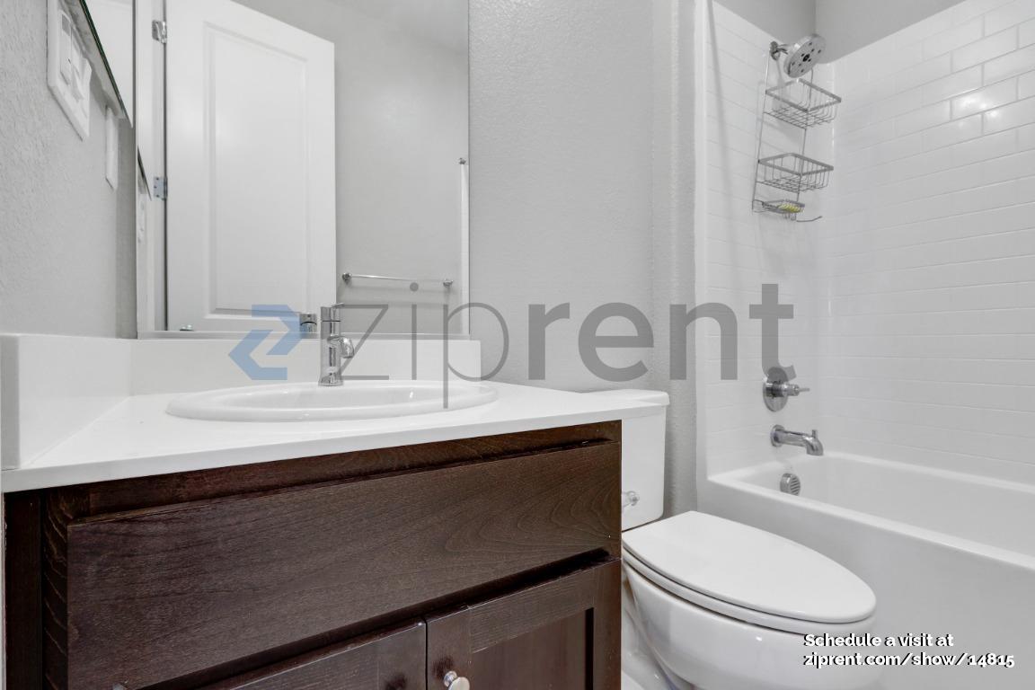 Building Photo - 529 Brinwood Way