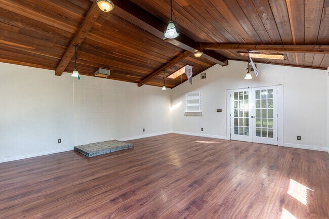 Building Photo - Oklahoma City Rent to Own!