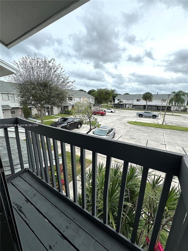 Building Photo - 4303 Inlet Cir
