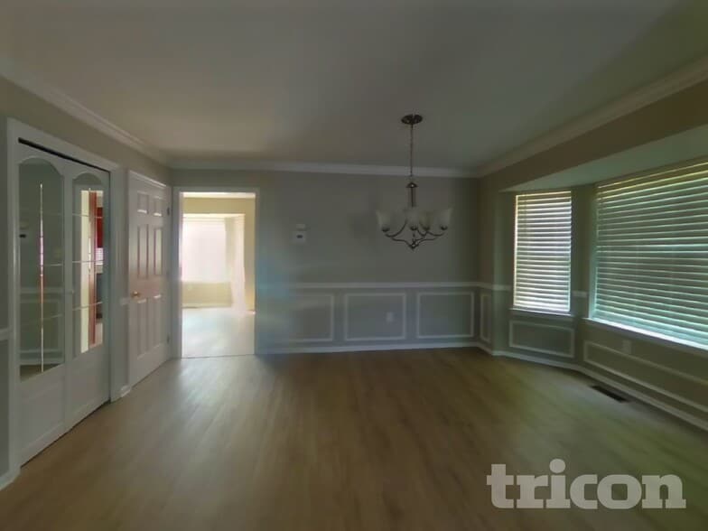 Building Photo - 2201 Grant Ct