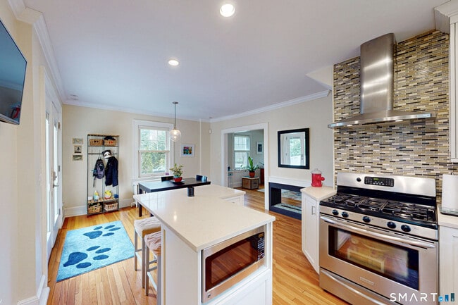 Building Photo - 375 West Ave