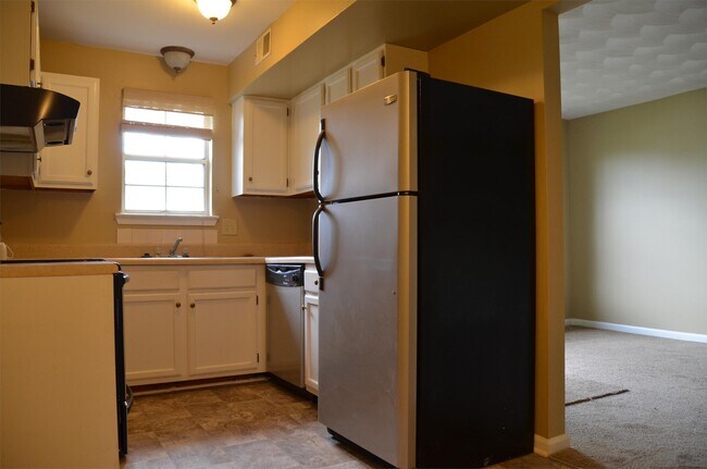 Building Photo - 5509 Lynbrook Landing