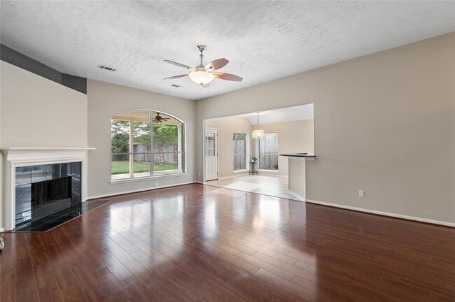 Building Photo - 10326 N Laurel Branch Dr