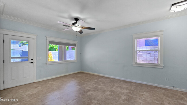 Building Photo - 14354 W Weldon Ave