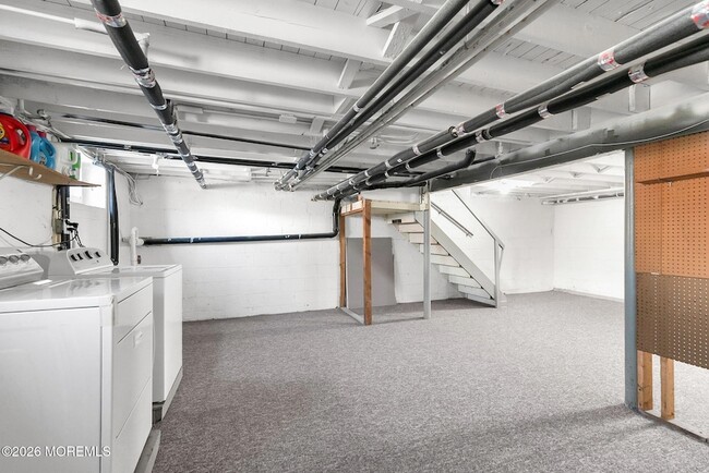 Building Photo - 119 Manor Dr