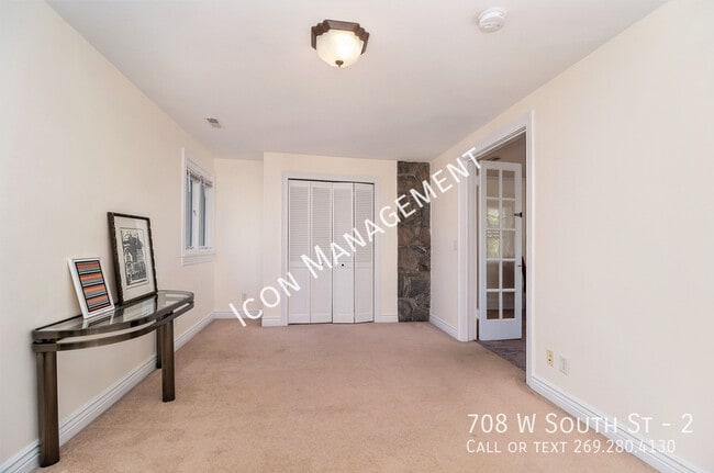 Building Photo - 708 W South St