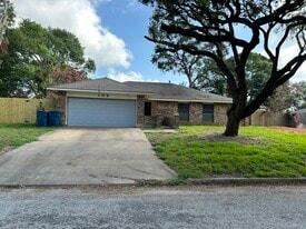 Building Photo - 109 Meadow Dr