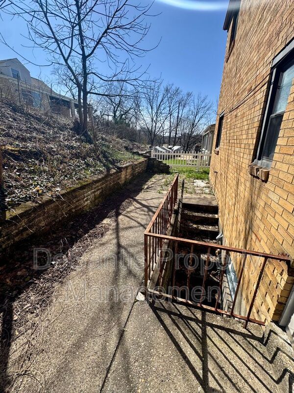 Building Photo - 229-231 Marylea Avenue