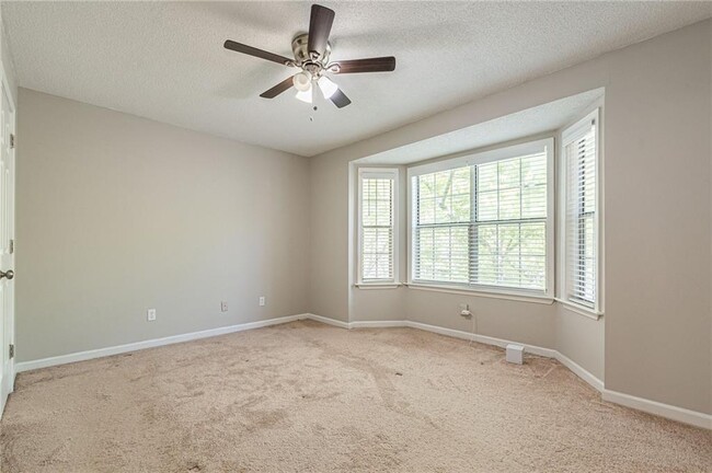 Primary Photo - 448 McGill Pl NE