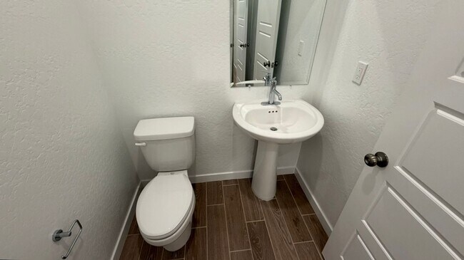 Building Photo - $2,550 Plum Tree, Move in Bonus $500 / Clovis Ave. & Shepherd, New 3 Bd House, Clovis, Heritage G...