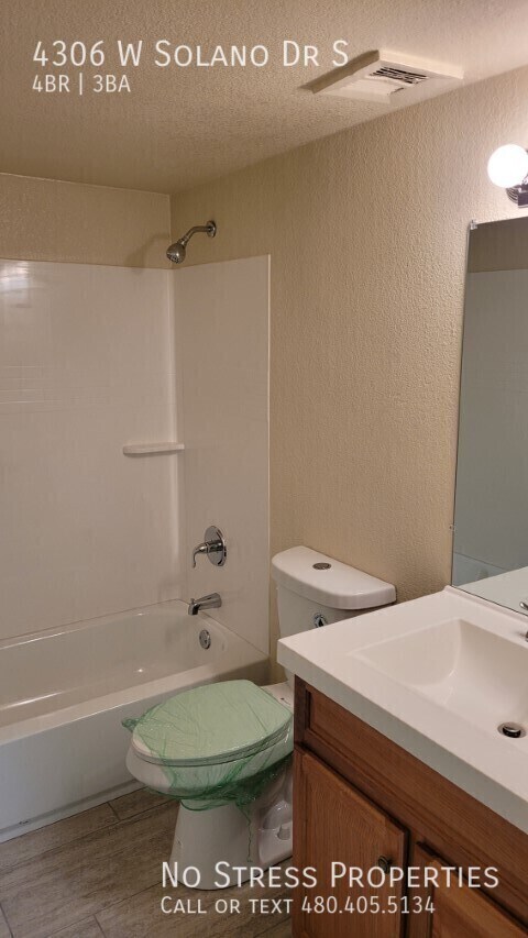 Building Photo - 4306 W Solano Dr S