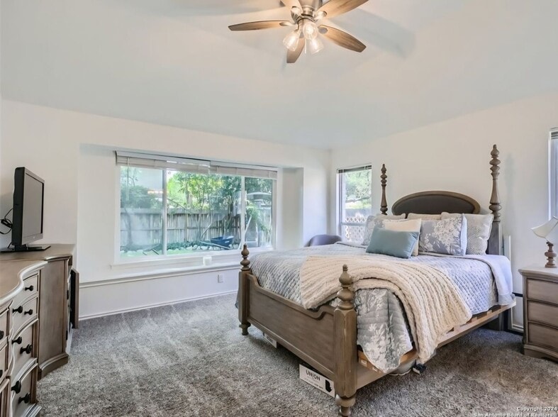 Building Photo - 2723 Montebello