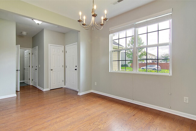 Building Photo - 1861 Cornsilk Dr