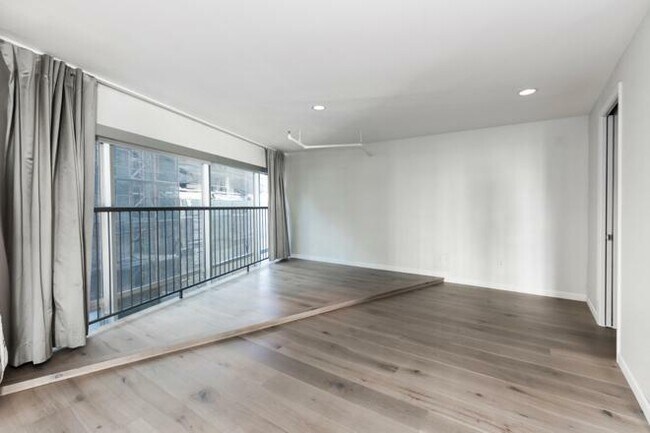 Building Photo - 18 Lansing St